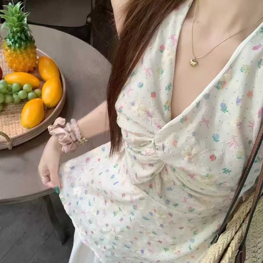 2026甜美風碎花V領扭結無袖背心女夏季甜辣妹收腰顯瘦超好看上衣