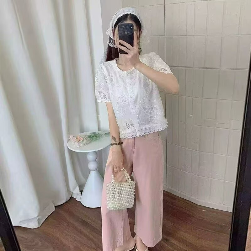 設計感刺繡鏤空勾花泡泡袖圓領襯衫女夏2026時尚休閑減齡寬松上衣