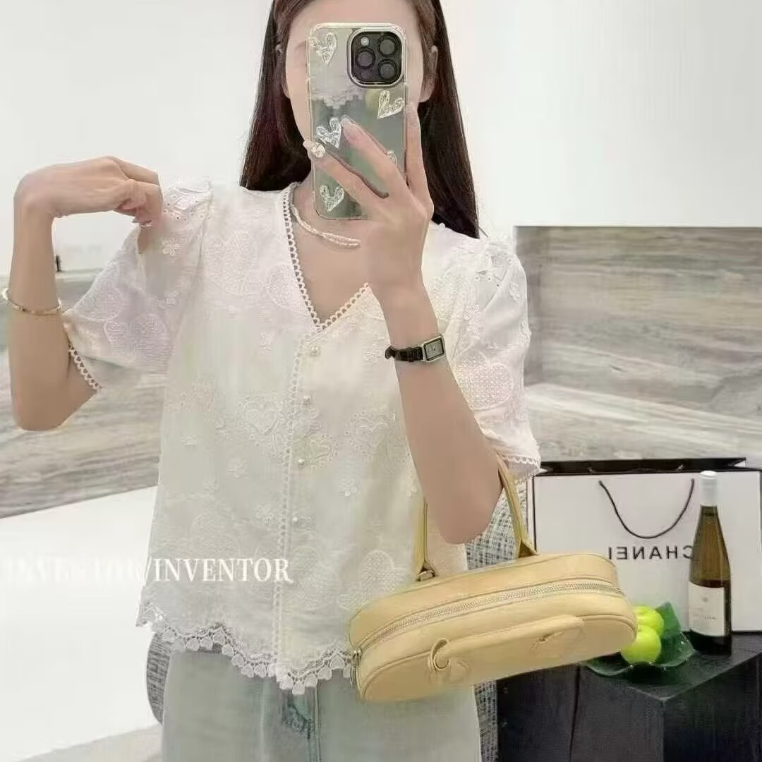 單排扣繡花V領女士蕾絲衫夏季2026新款法式顯瘦蕾絲小衫短袖上衣