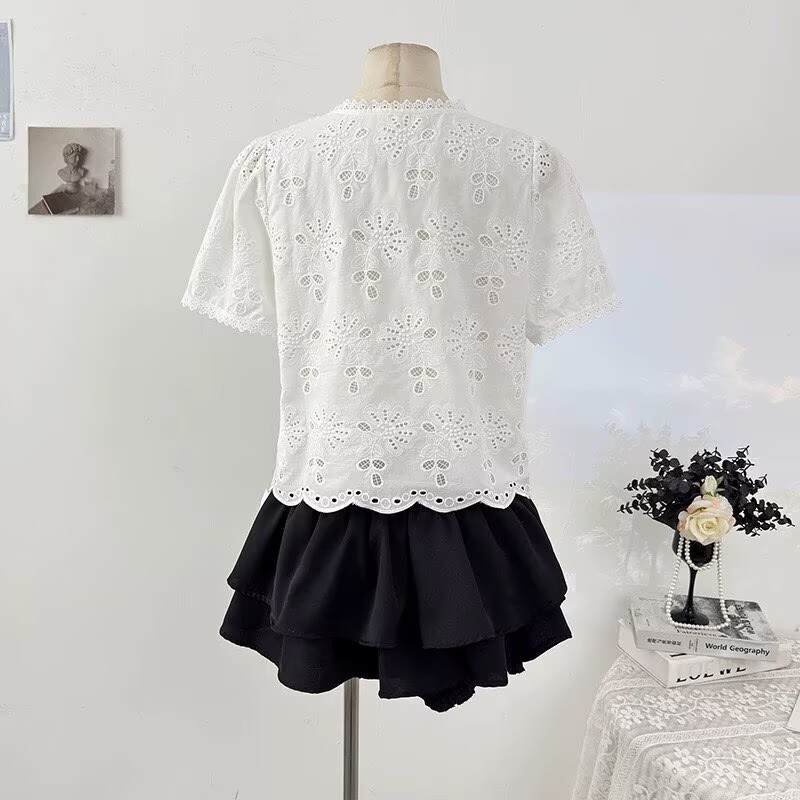 法式V領刺繡花朵鏤空泡泡袖花邊襯衫女夏2026寬松減齡單排扣上衣