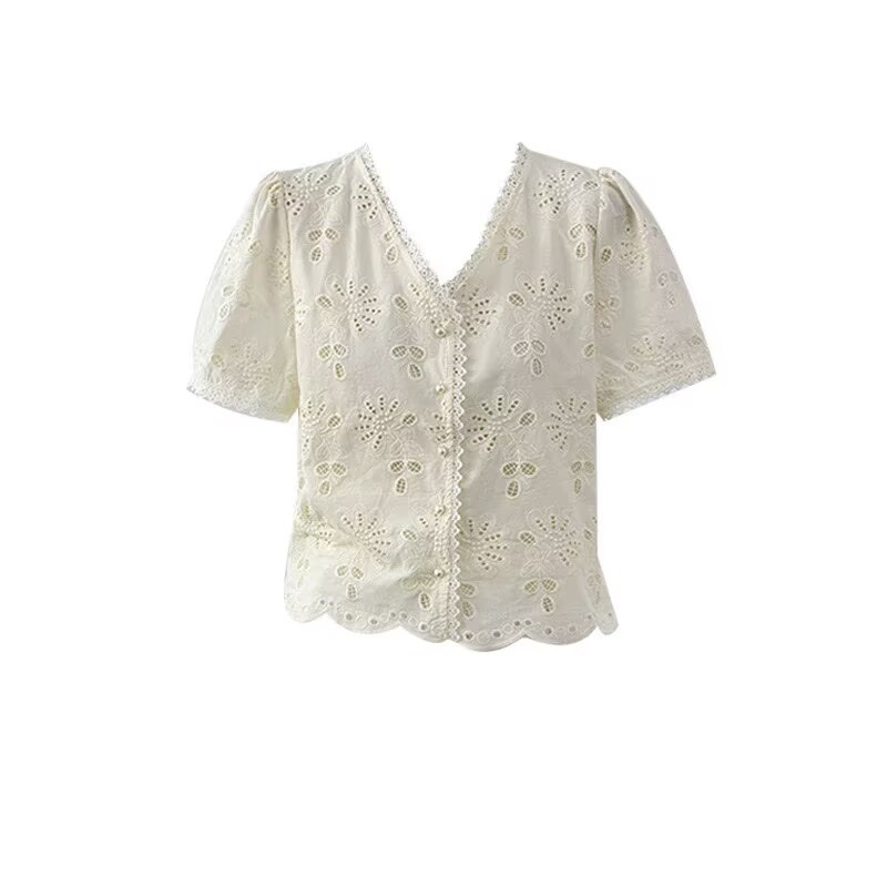 法式V領刺繡花朵鏤空泡泡袖花邊襯衫女夏2026寬松減齡單排扣上衣