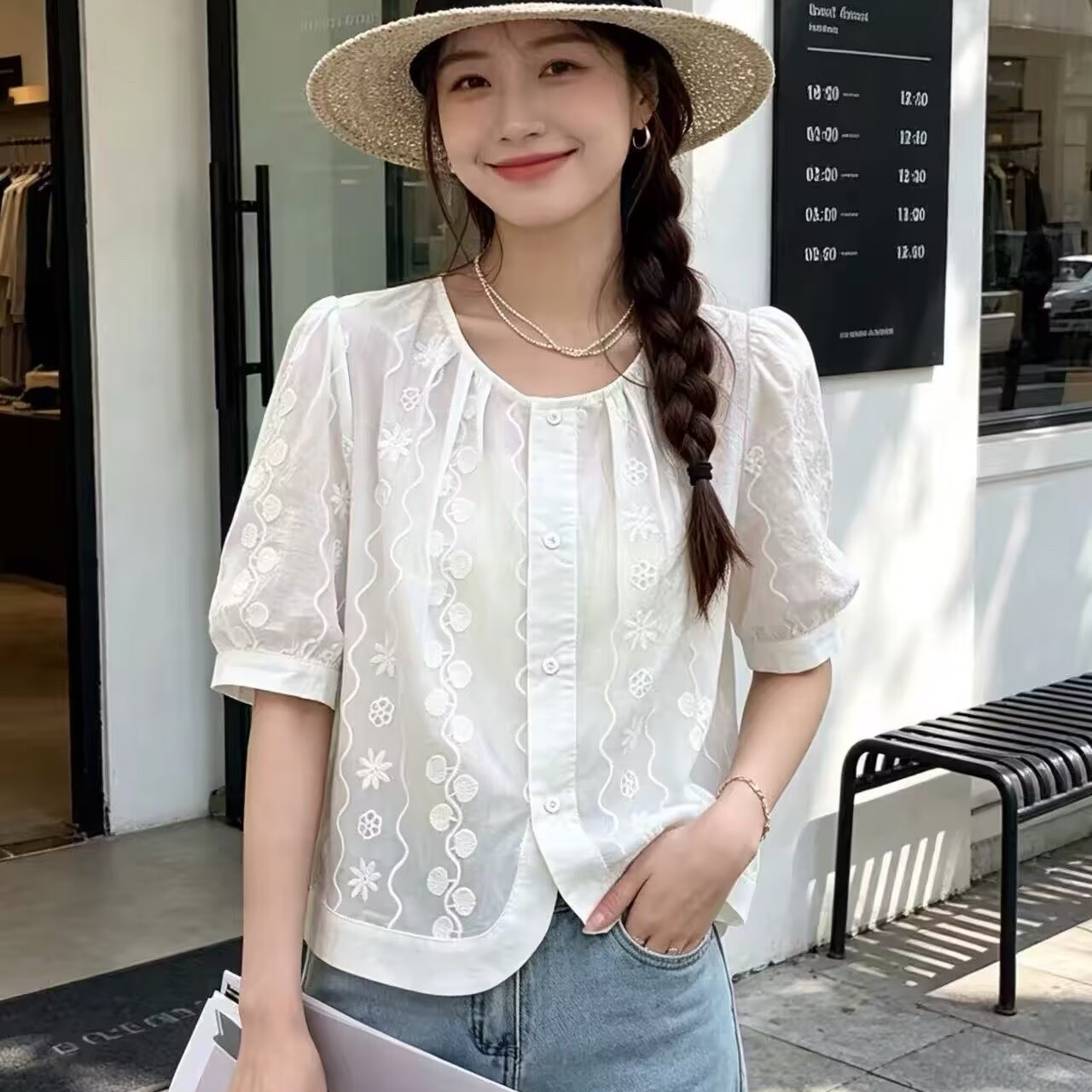 2026夏季好看洋氣減齡刺繡短袖白襯衫女小個子薄款漂亮上衣