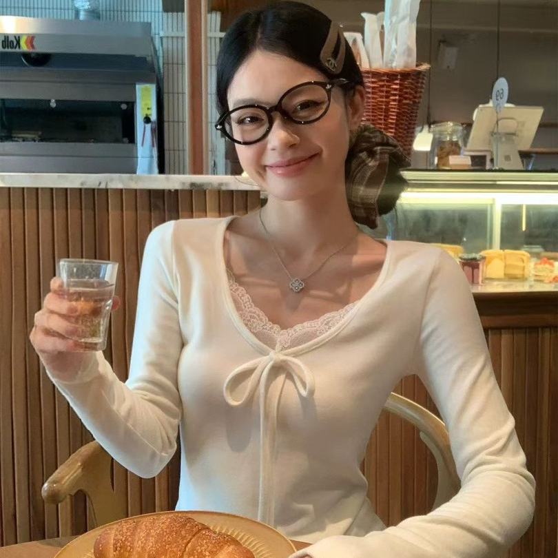 MY15817# 德绒＋原版花边蕾丝拼接蝴蝶结长袖T恤打底衫气质内搭女裝貨...