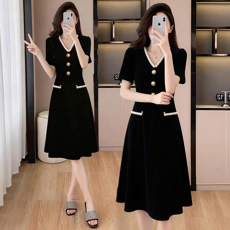 RY2328# 2026夏季新款小香风黑色V领高端气质收腰遮肚显瘦A字中长款连衣裙