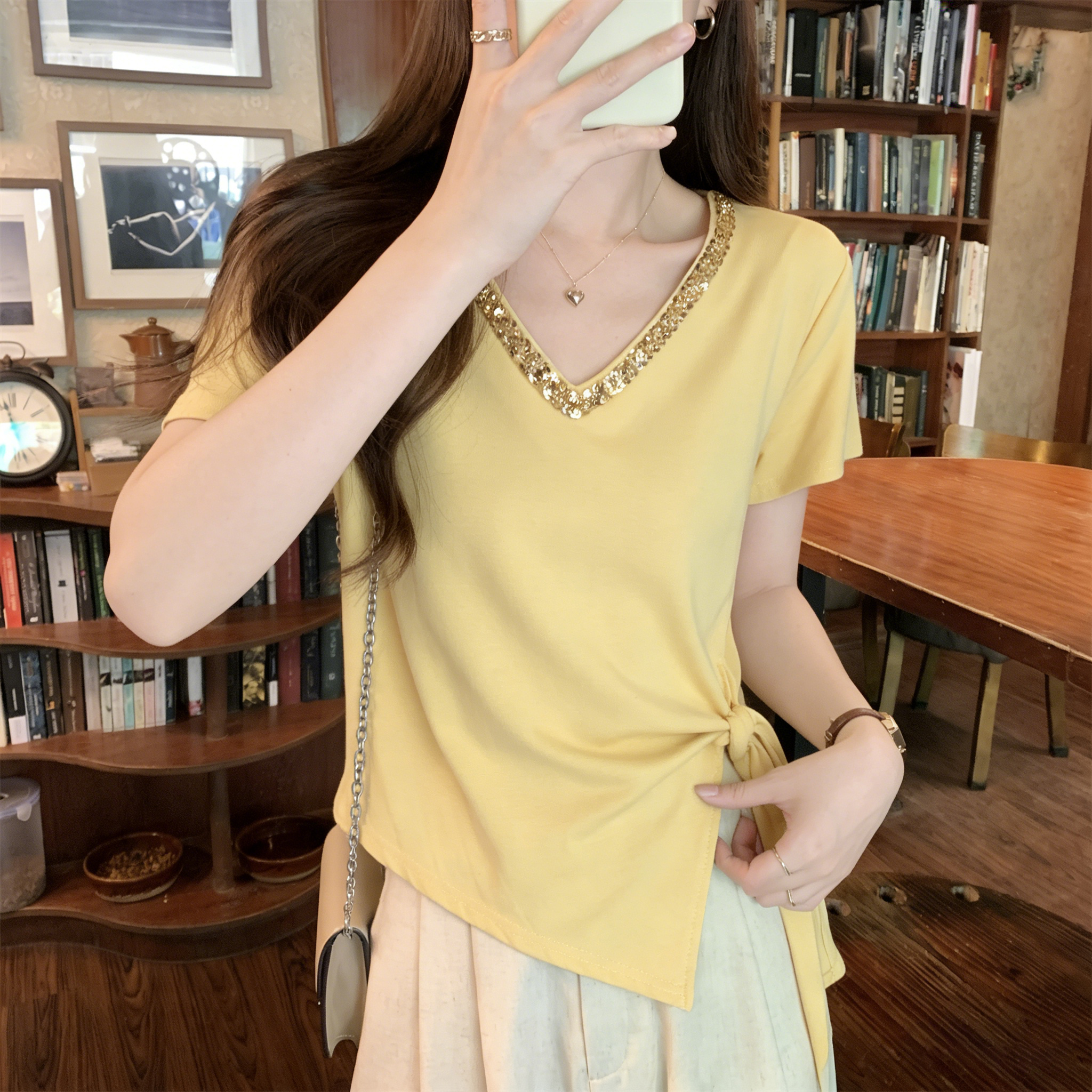 RY104# 实拍~不规则亮片v领正肩短袖t恤女胖MM遮肚子显瘦绑带收腰上...