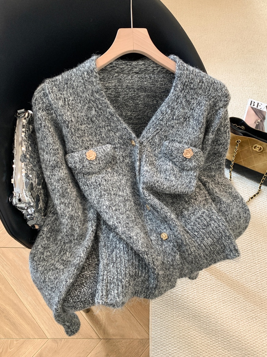 實拍 V領混色花紗小香風花朵扣子厚毛衣外套秋冬慵懶風松弛感上衣