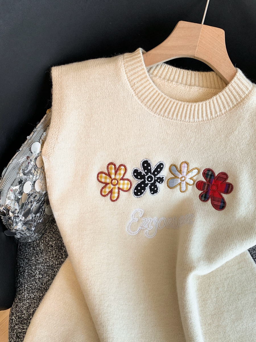 復古花朵刺繡無袖針織背心女2026春夏新款圓領設計感小眾外穿上衣