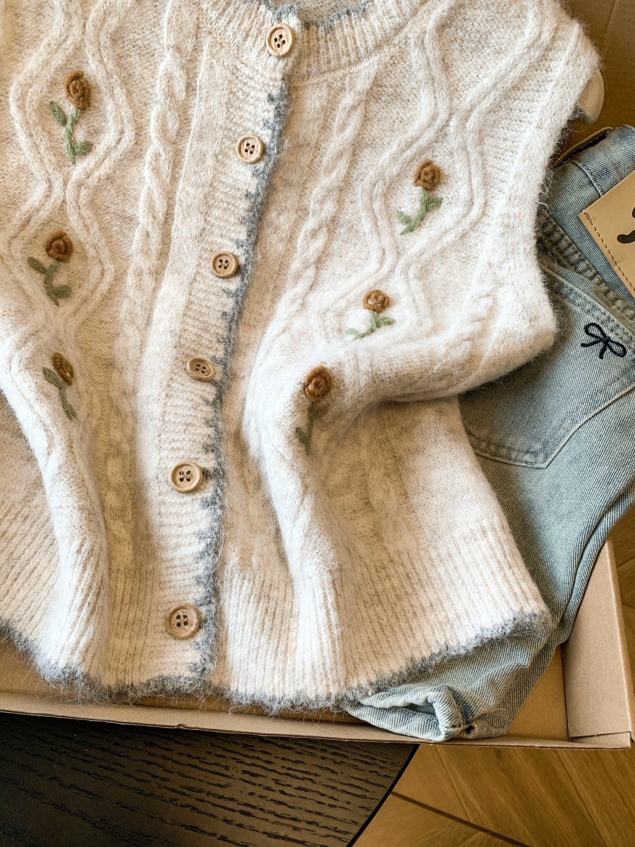 實拍 韓系刺繡復古馬甲背心春季背心外搭疊穿坎肩針織開衫