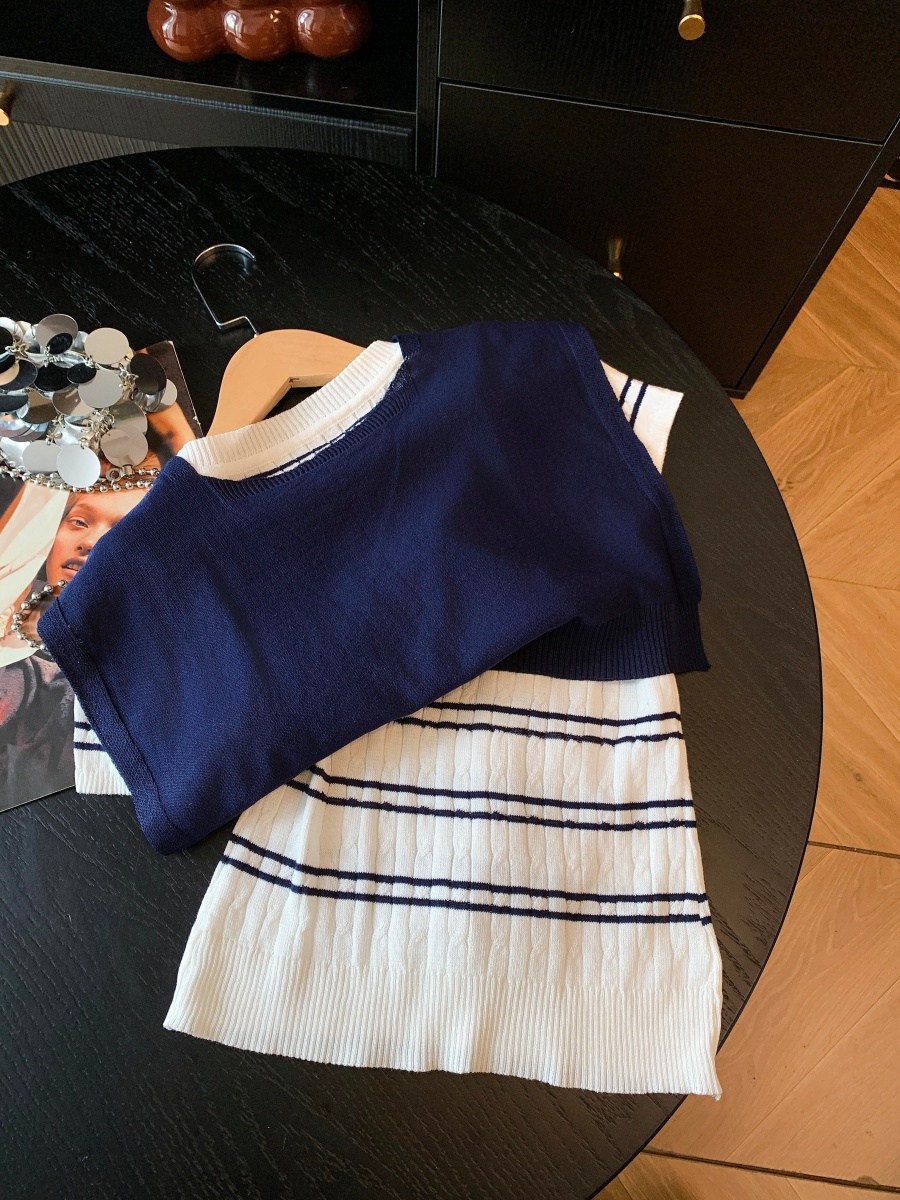 航海風穿搭女夏季韓版小馬刺繡條紋針織短袖t恤辣妹披肩上衣套裝