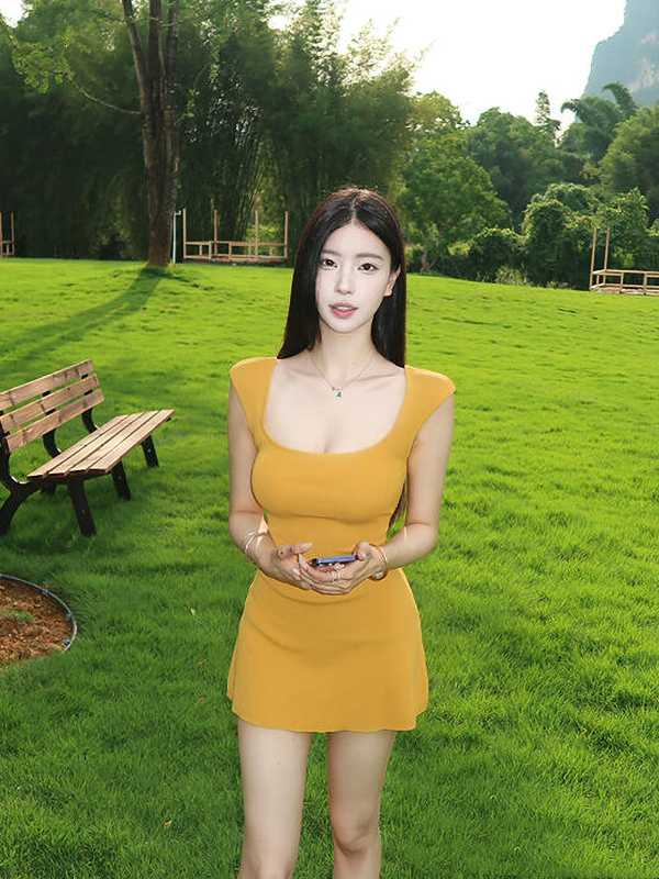已到貨 純欲風氣質修身顯瘦美式甜辣設計感露腰無袖針織女夏季