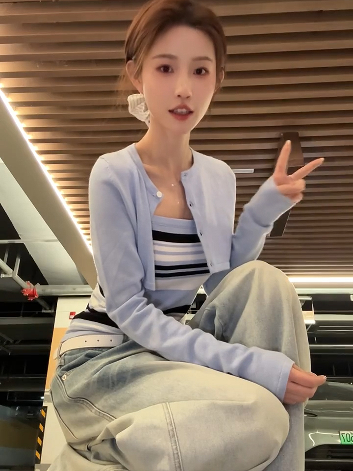 已到貨 早春設計休閑套裝長袖罩衫內搭條紋針織吊帶兩件套女
