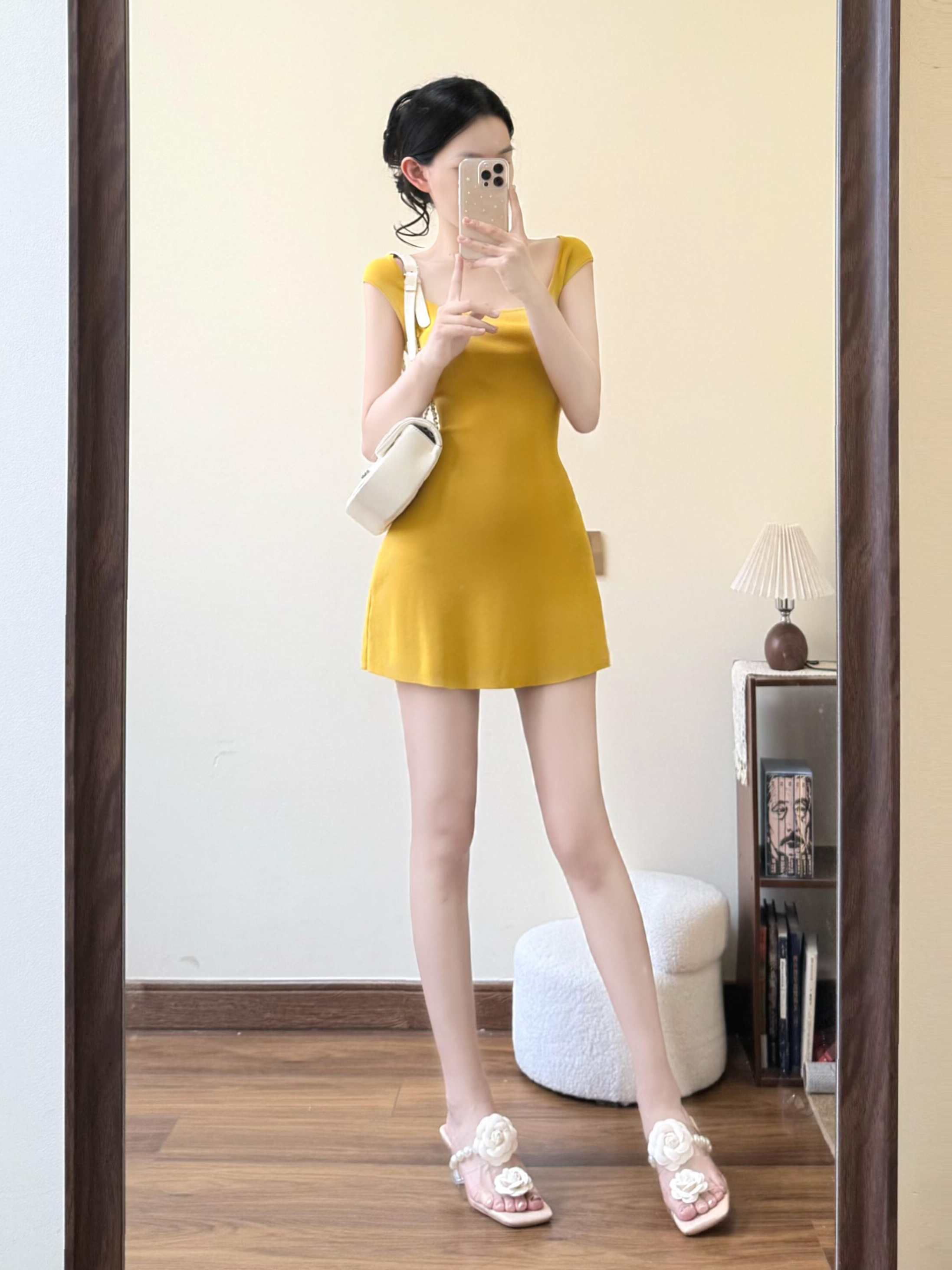 已到貨 純欲風氣質修身顯瘦美式甜辣設計感露腰無袖針織女夏季