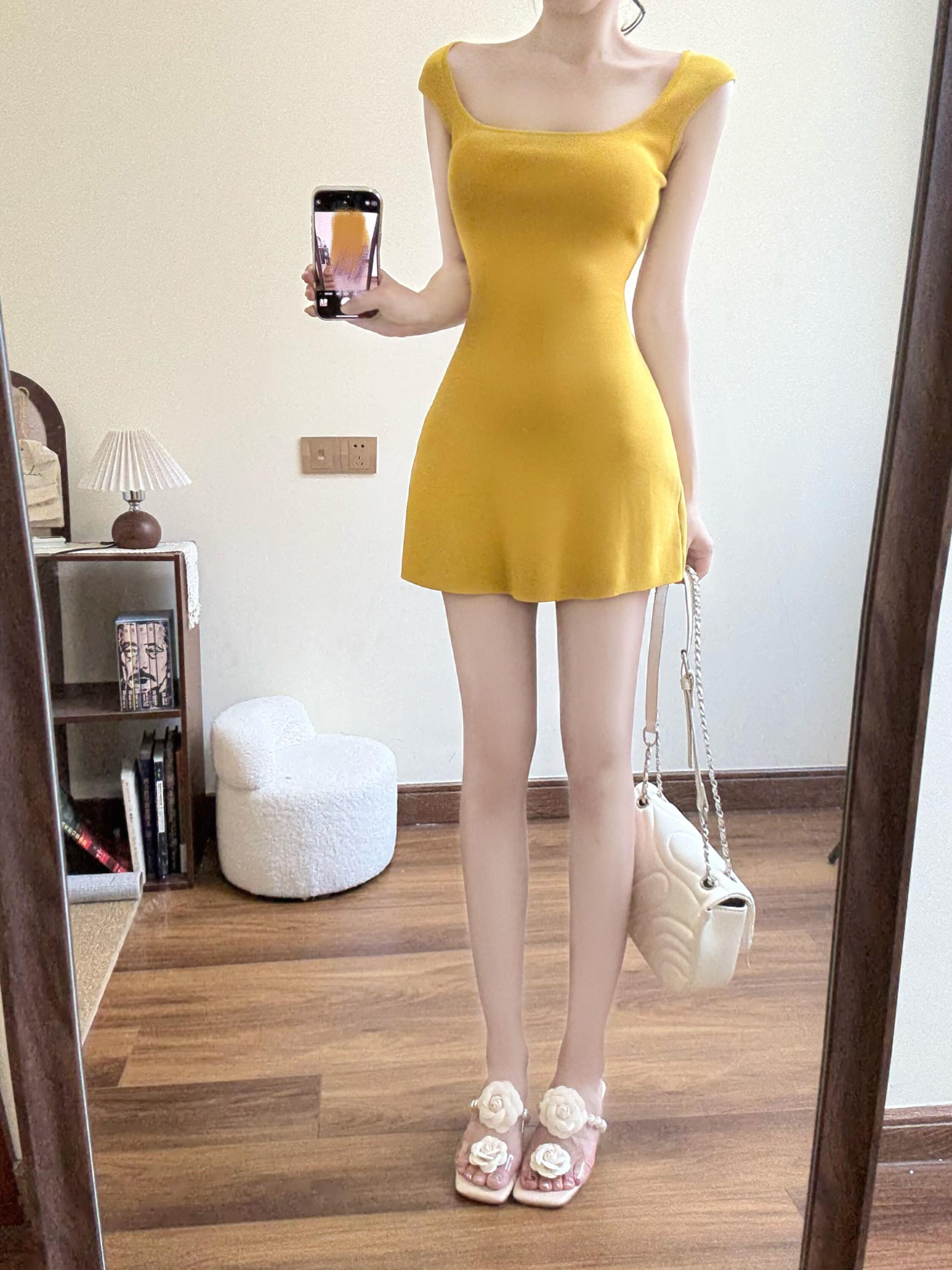 已到貨 純欲風氣質修身顯瘦美式甜辣設計感露腰無袖針織女夏季