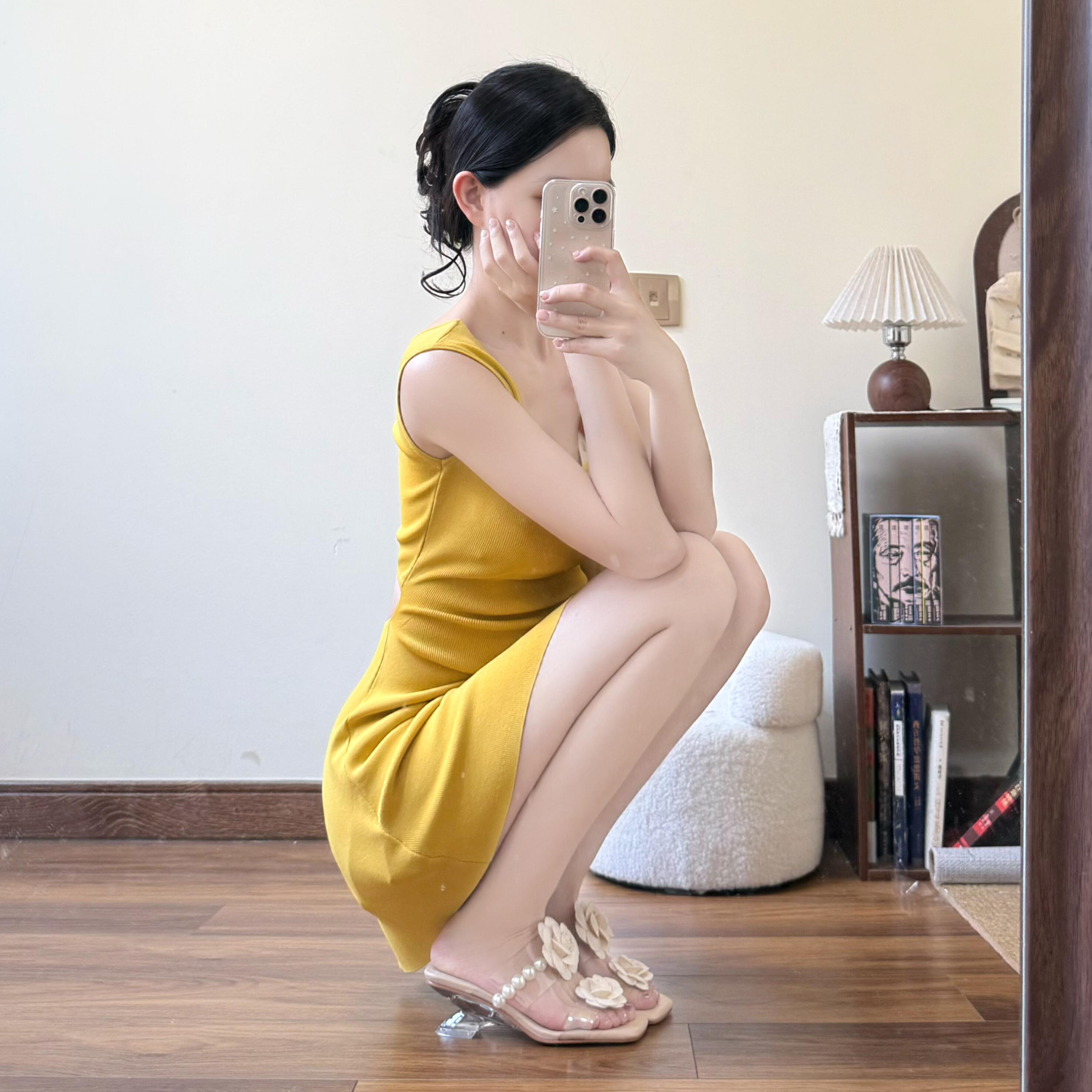已到貨 純欲風氣質修身顯瘦美式甜辣設計感露腰無袖針織女夏季