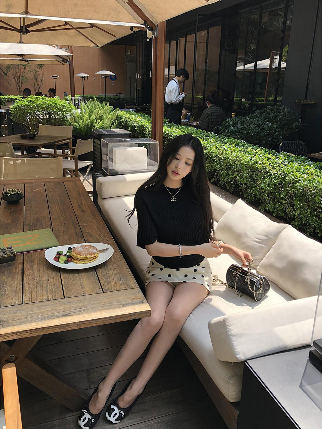 已到貨 夏季氣質簡約高級感豎坑條設計溫柔披肩斗篷針織衫
