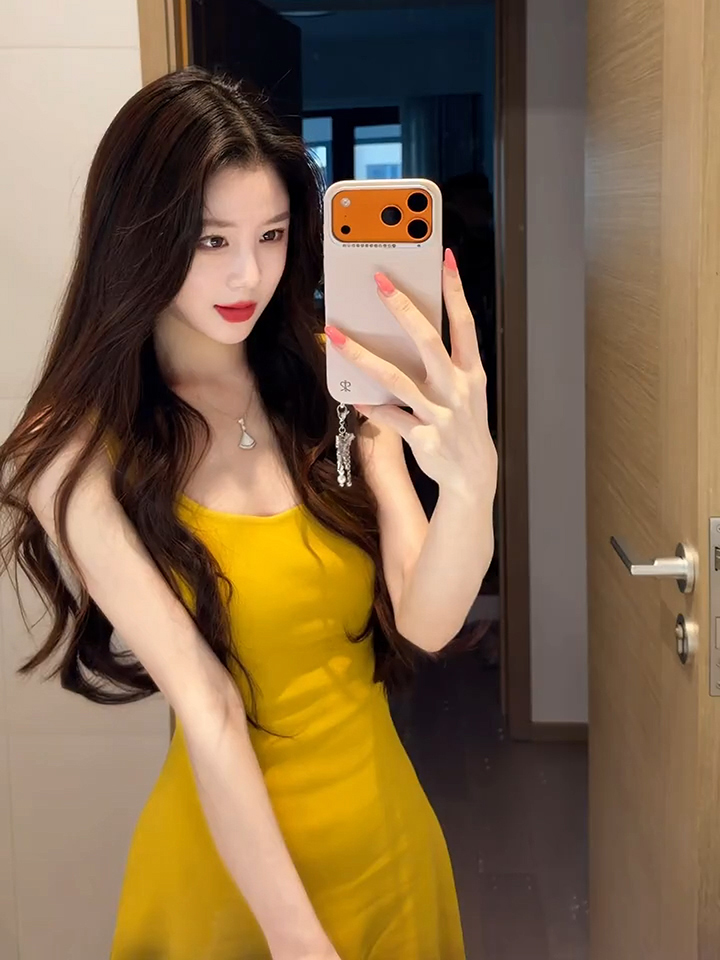 已到貨 純欲風氣質修身顯瘦美式甜辣設計感露腰無袖針織女夏季