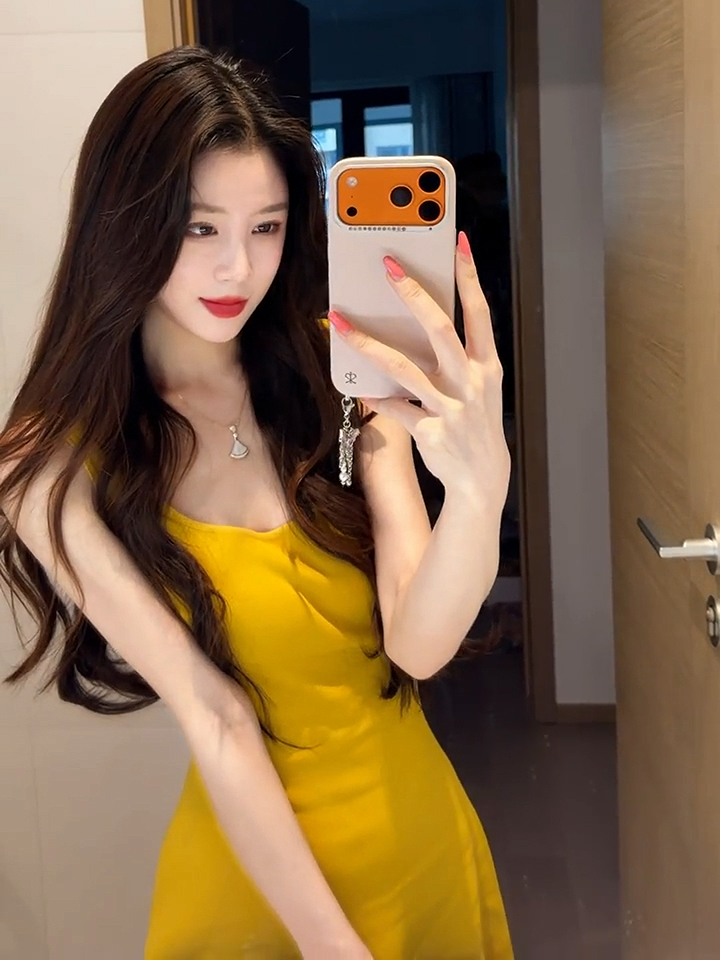 已到貨 純欲風氣質修身顯瘦美式甜辣設計感露腰無袖針織女夏季