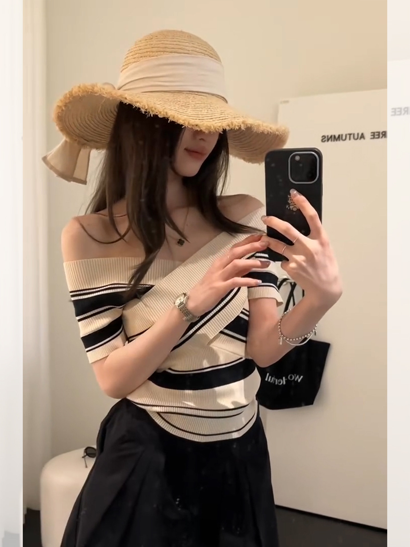 已到貨 撞色條紋交叉短袖針織衫女夏一字肩收腰修身短款上衣