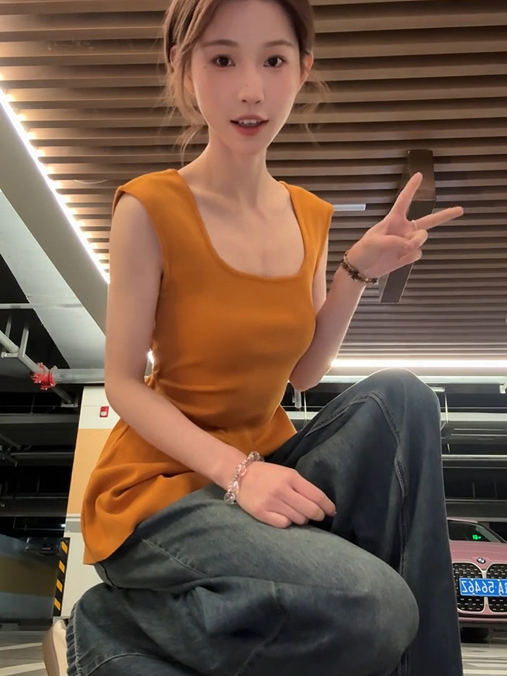 已到貨 純欲風氣質修身顯瘦美式甜辣設計感露腰無袖針織女夏