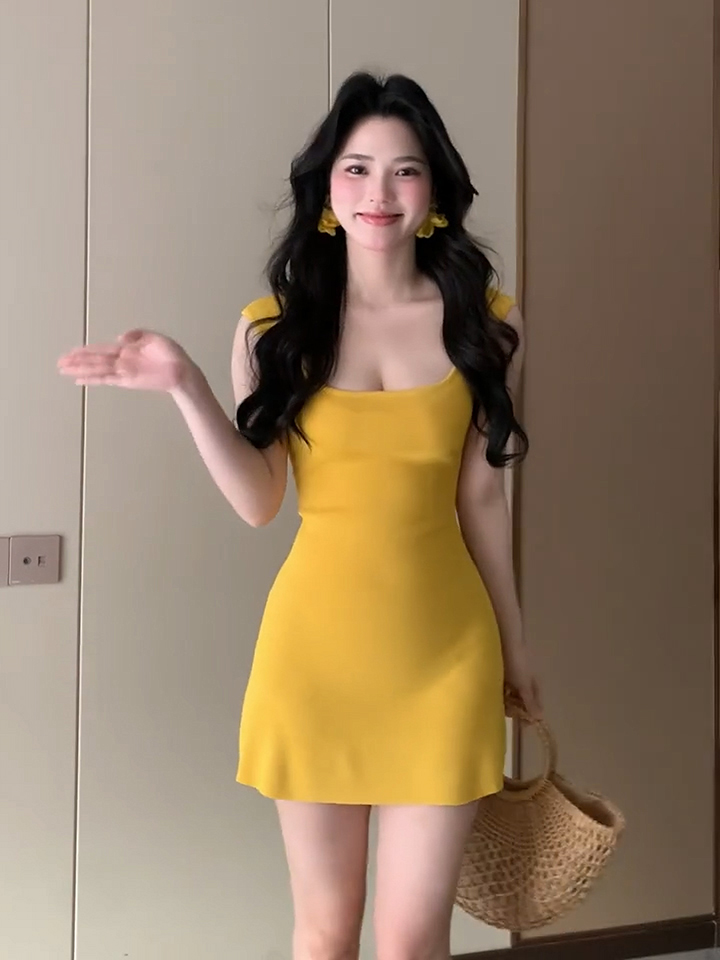 已到貨 純欲風氣質修身顯瘦美式甜辣設計感露腰無袖針織女夏季