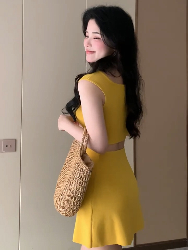 已到貨 純欲風氣質修身顯瘦美式甜辣設計感露腰無袖針織女夏季