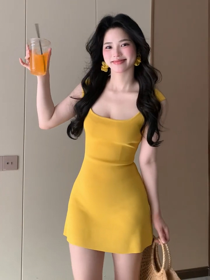 已到貨 純欲風氣質修身顯瘦美式甜辣設計感露腰無袖針織女夏季