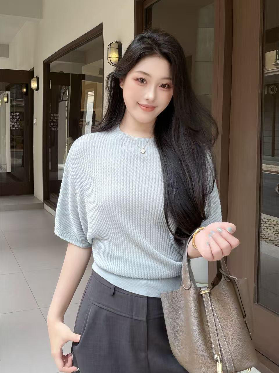 已到貨  夏新款老錢質感肌理萊賽爾蝙蝠袖針織衫女松弛收腰上衣