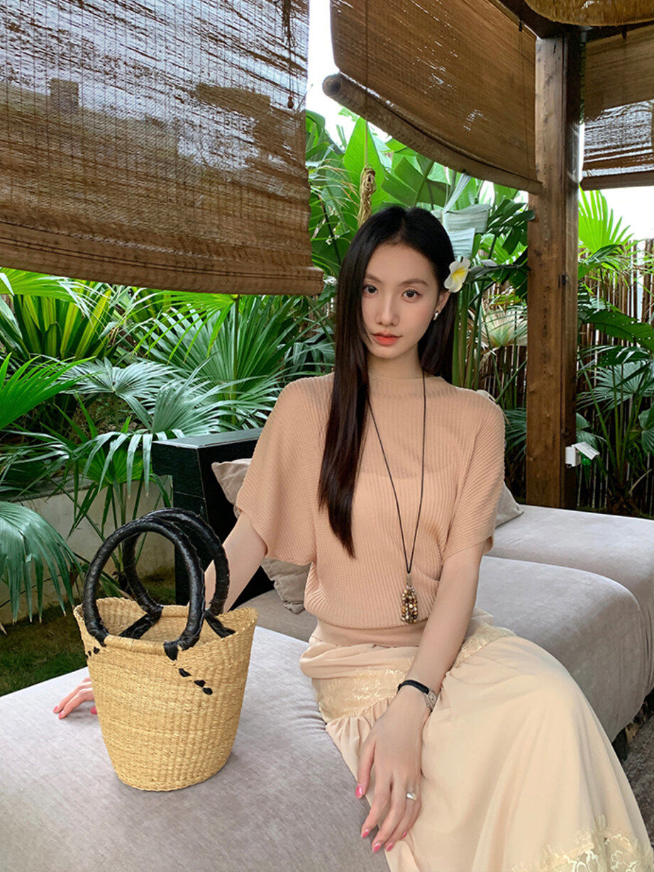 已到貨 夏新款老錢質感肌理萊賽爾蝙蝠袖針織衫女松弛收腰上衣