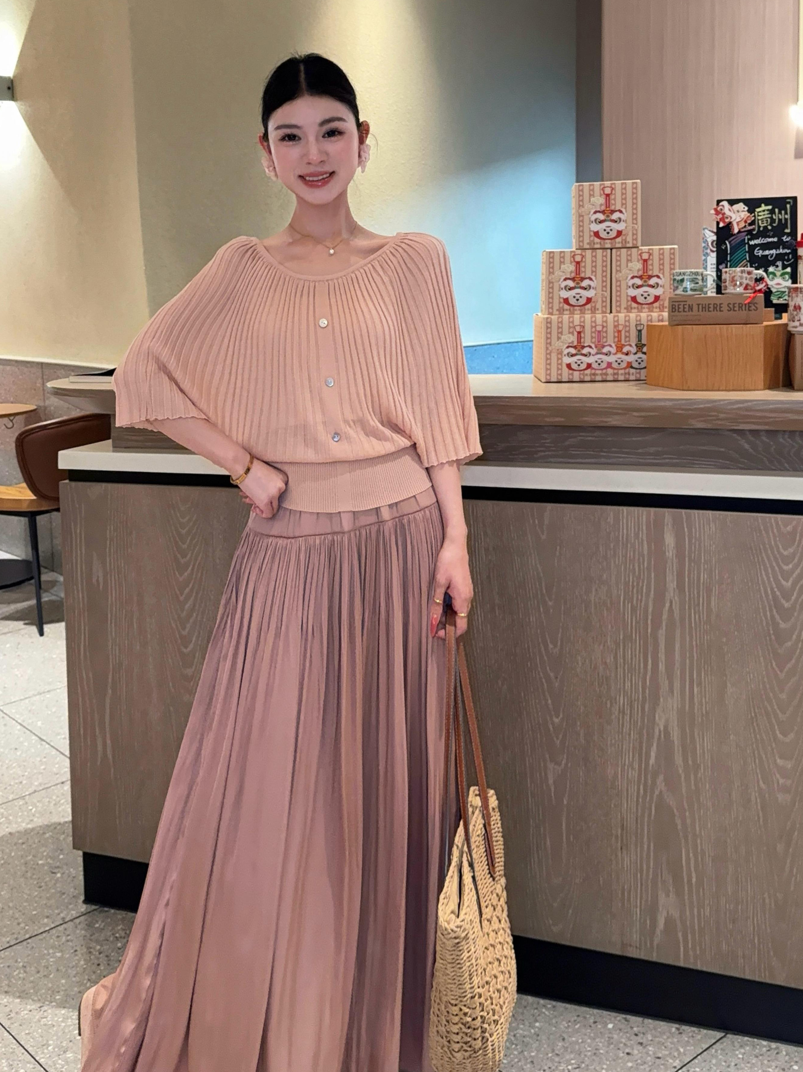 李慧一溫柔粉霧夏季法式風情褶女神約會設計感xi顯瘦遮肉超薄衫
