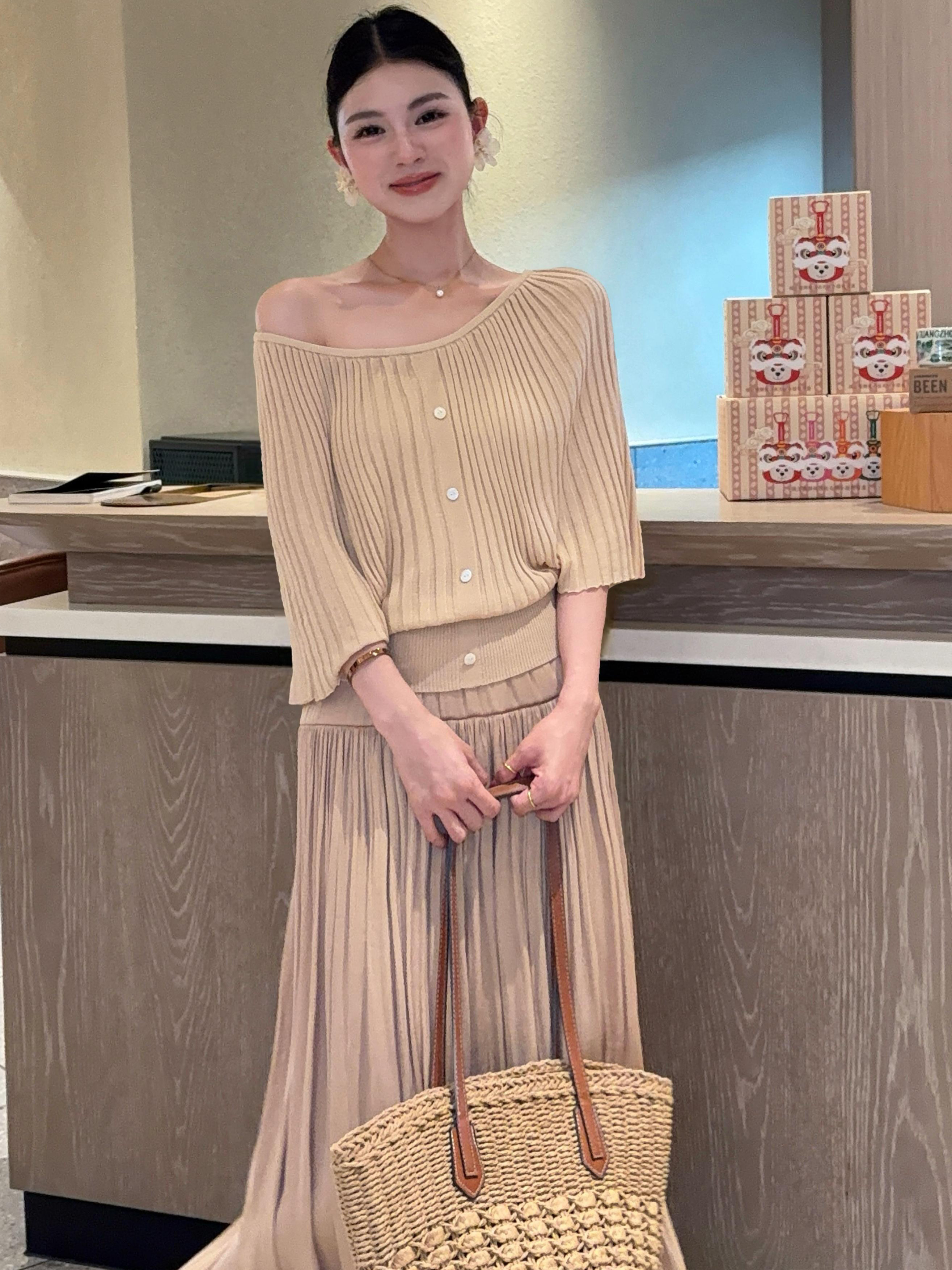 李慧一溫柔粉霧夏季法式風情褶女神約會設計感xi顯瘦遮肉超薄衫
