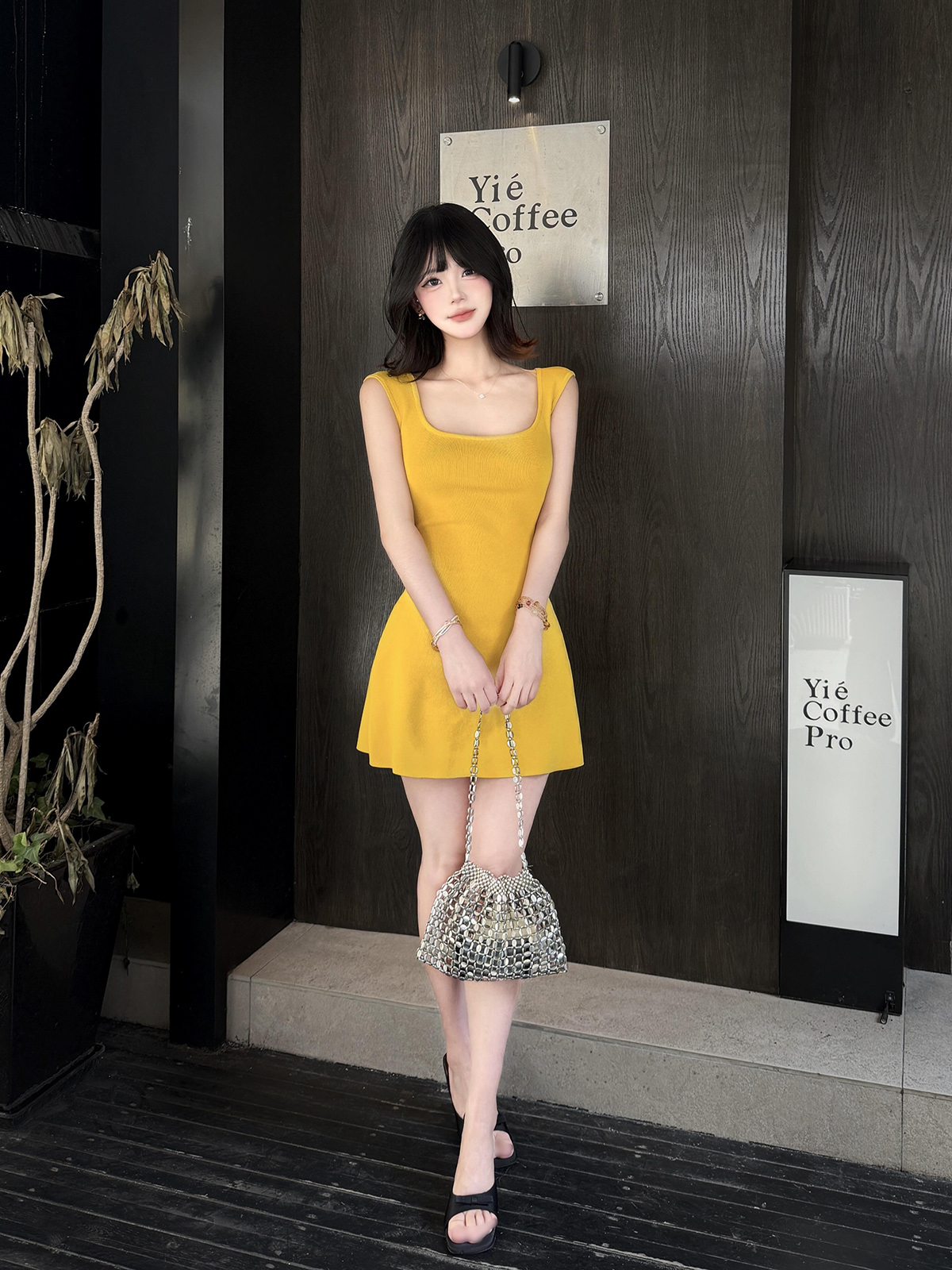 已到貨 純欲風氣質修身顯瘦美式甜辣設計感露腰無袖針織女夏季