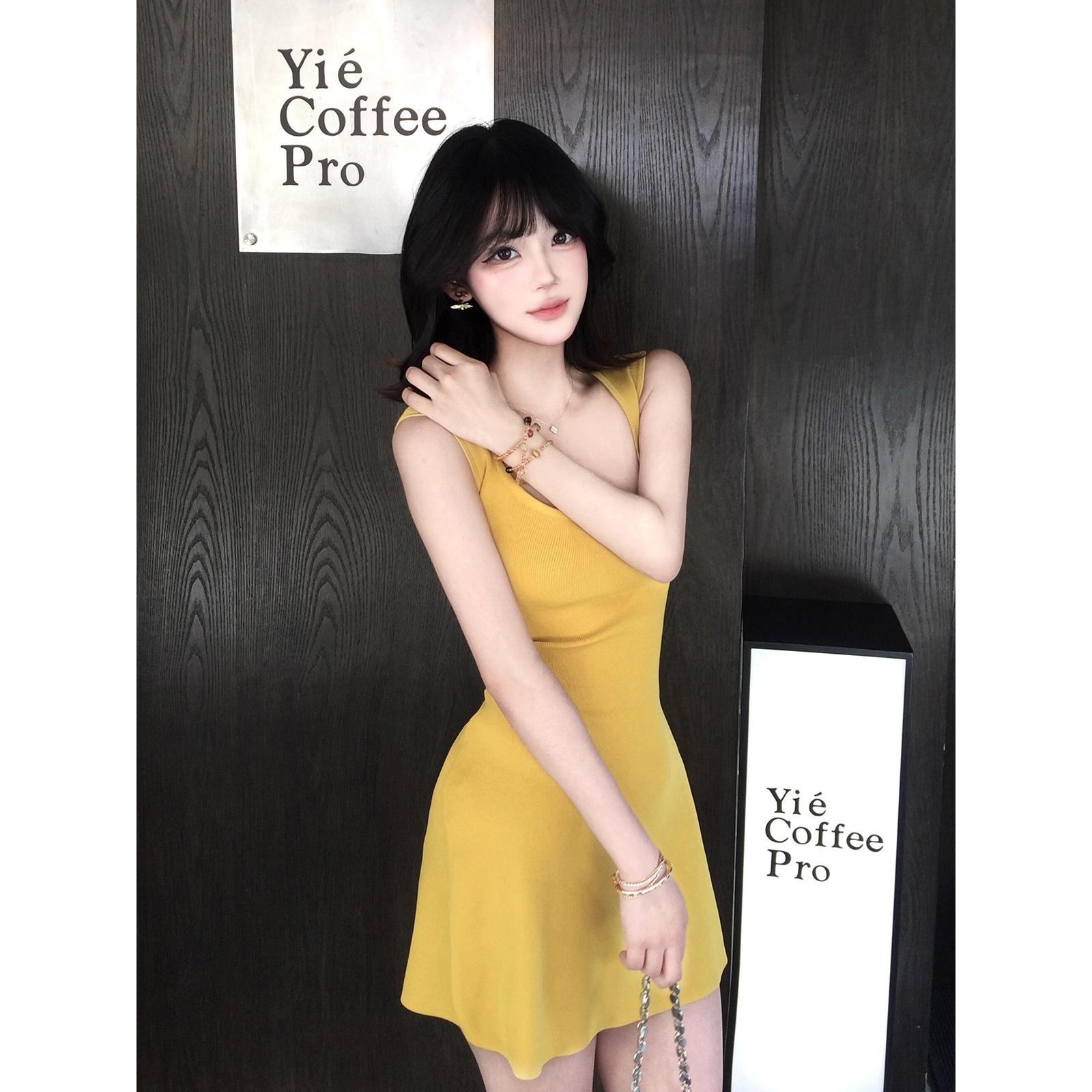 已到貨 純欲風氣質修身顯瘦美式甜辣設計感露腰無袖針織女夏季