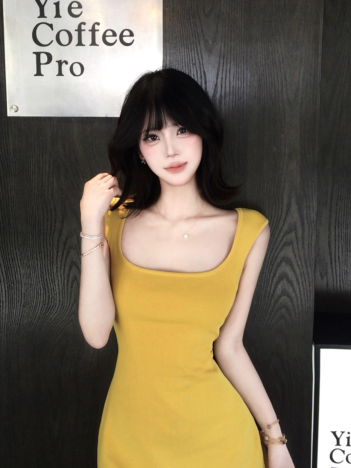 已到貨 純欲風氣質修身顯瘦美式甜辣設計感露腰無袖針織女夏季