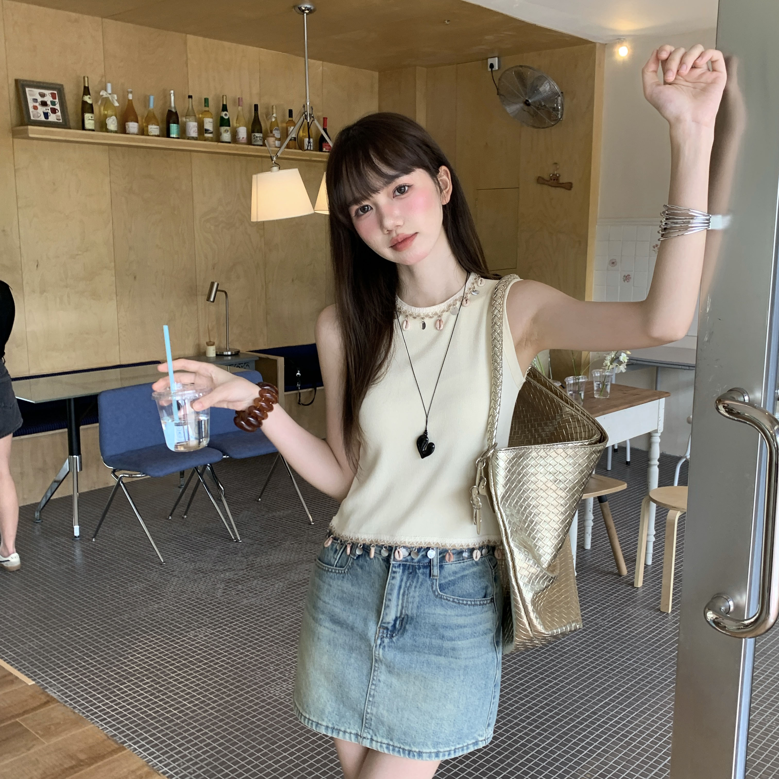 FA35314# 重工贝壳流苏冰丝针织背心女外穿夏多巴胺穿搭辣妹短款 服裝批發女裝批發服飾貨源