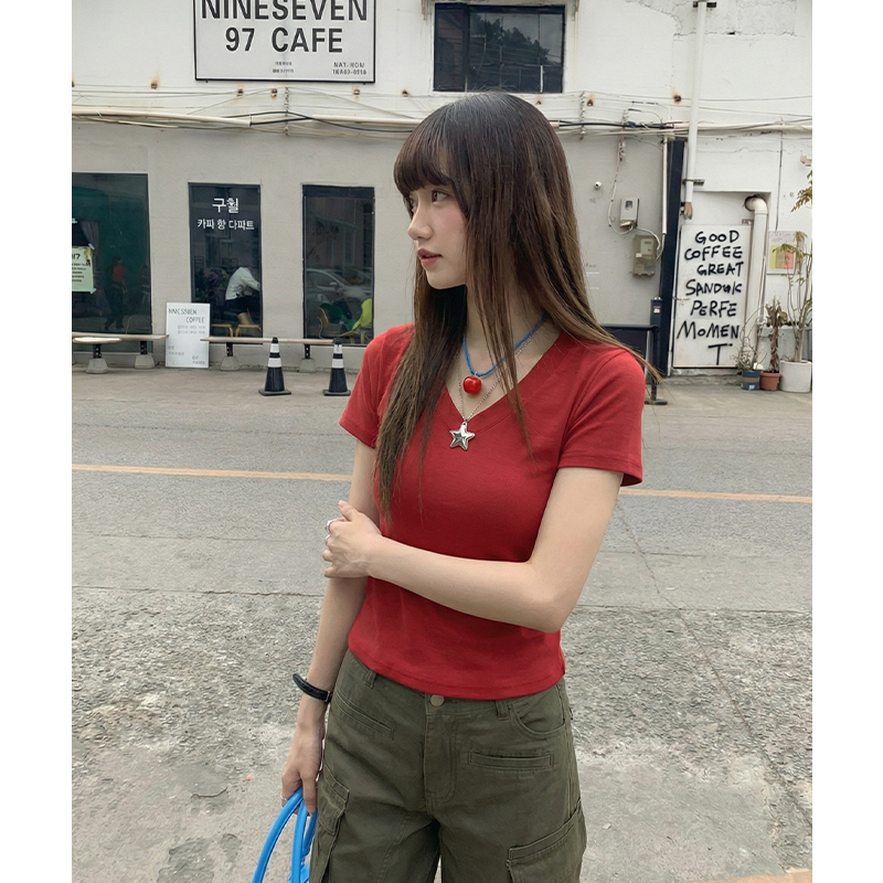 實拍實價辣妹露臍短款上衣2026新款美式氣質修身緊身灰色v領短袖t