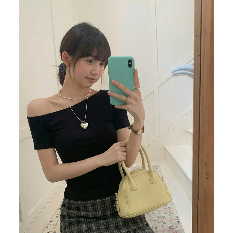 實拍實價斜肩短袖t恤女2026春季新款設計感百搭修身顯瘦露肩上衣