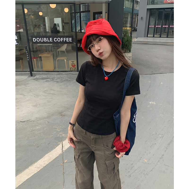 實拍實價#圓領短袖t恤女春季2026年新款設計感魚骨修身短款上衣女