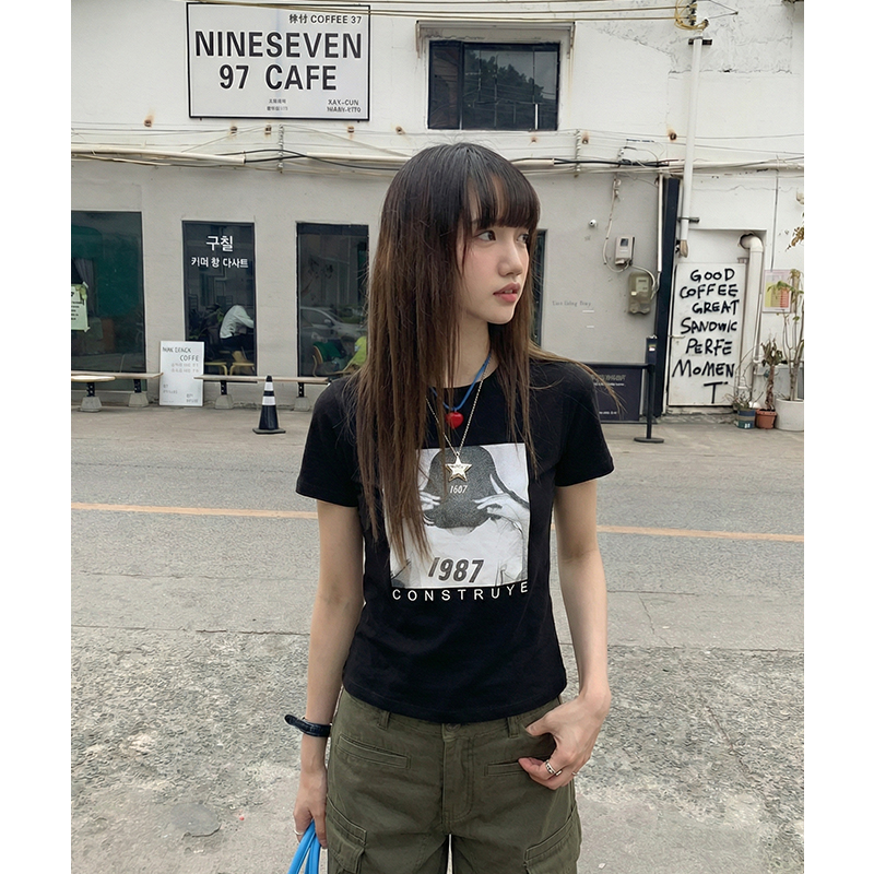 實拍實價#印花t恤短袖女設計感小眾夏季修身美式正肩上衣別致