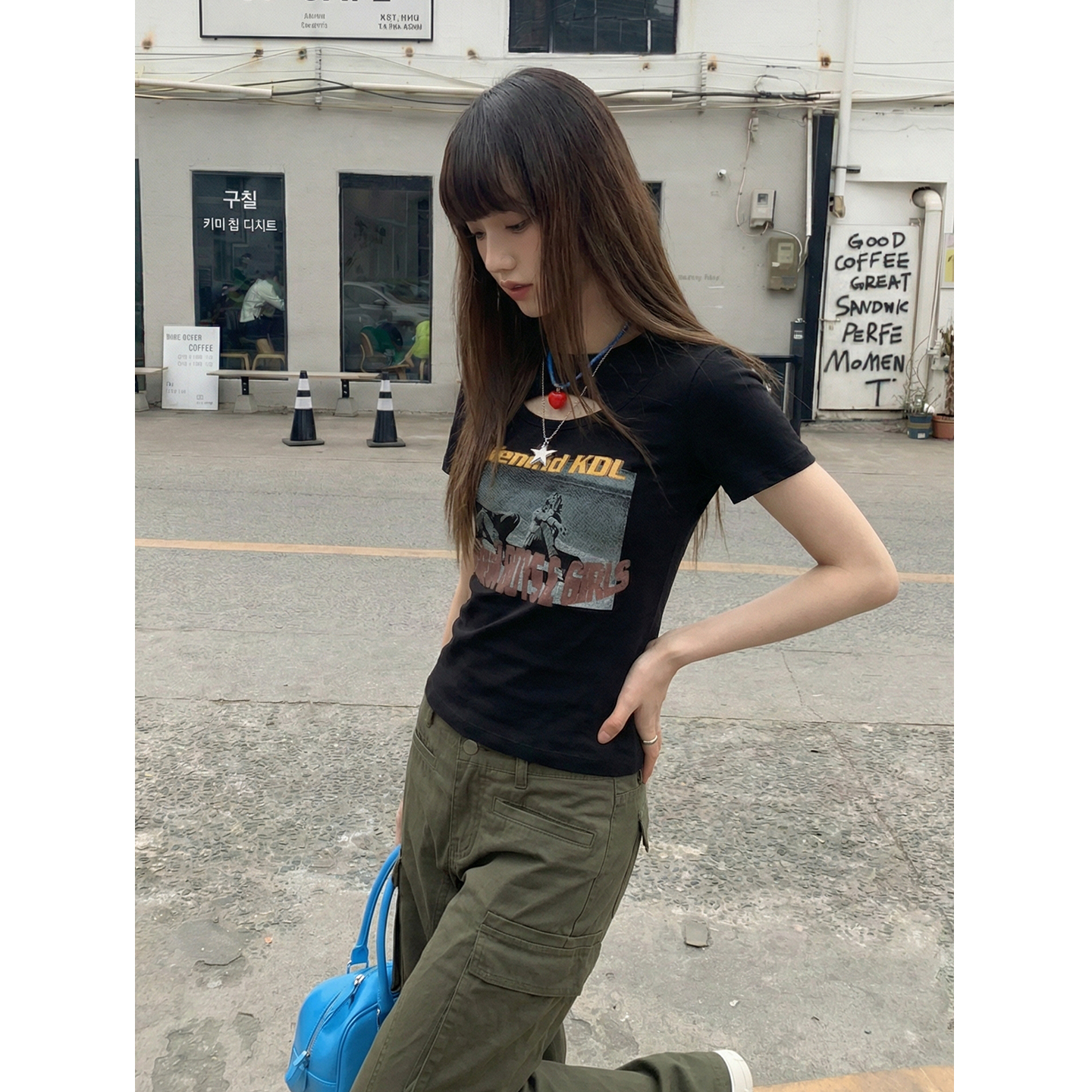 實拍實價#鏤空印花短袖t恤女夏2026新款純欲設計感小眾短款上衣潮
