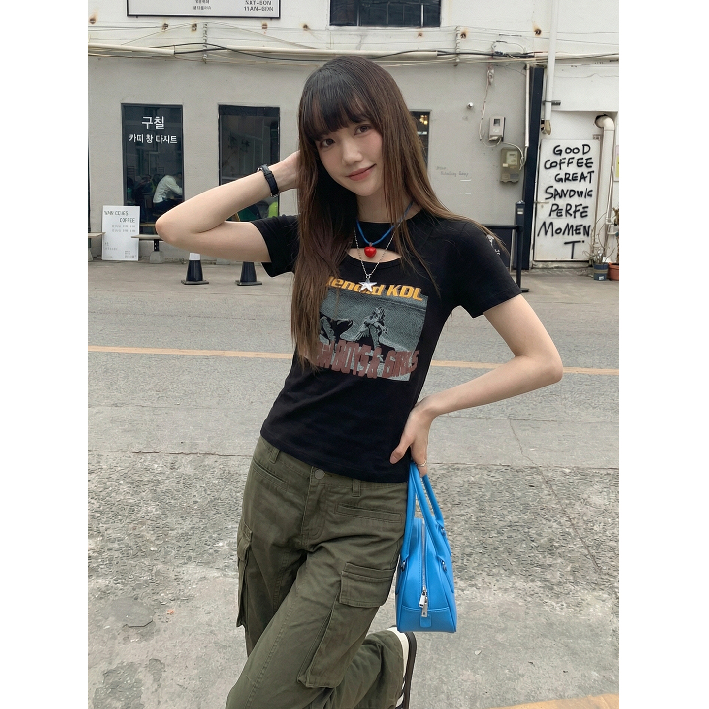 實拍實價#鏤空印花短袖t恤女夏2026新款純欲設計感小眾短款上衣潮