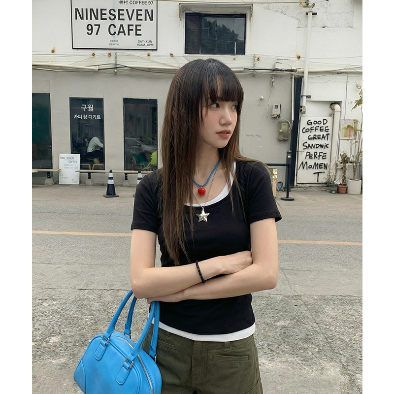 實拍實價#撞色方領短袖t恤女百搭夏季顯瘦小38眾創意設計感不規則