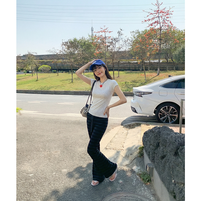 實拍實價星星波點印花短袖t恤女夏2026新款百搭修身顯瘦短款上衣