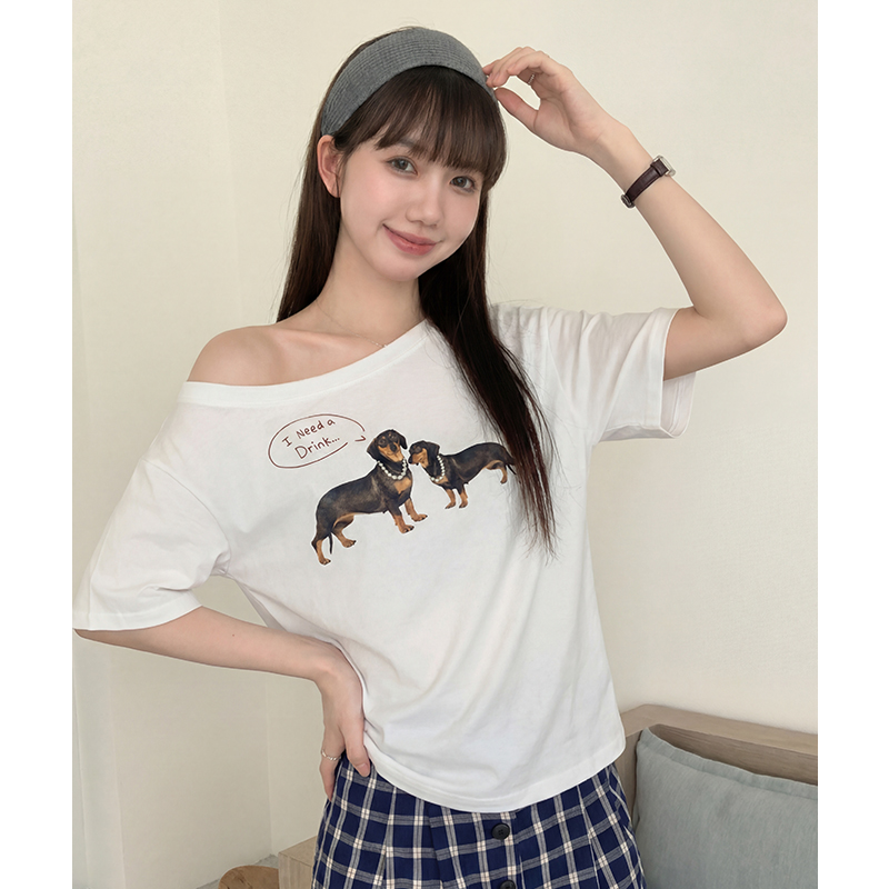 實拍實價白色短袖t恤女2026夏季新款寬松印花設計感露肩斜肩上衣