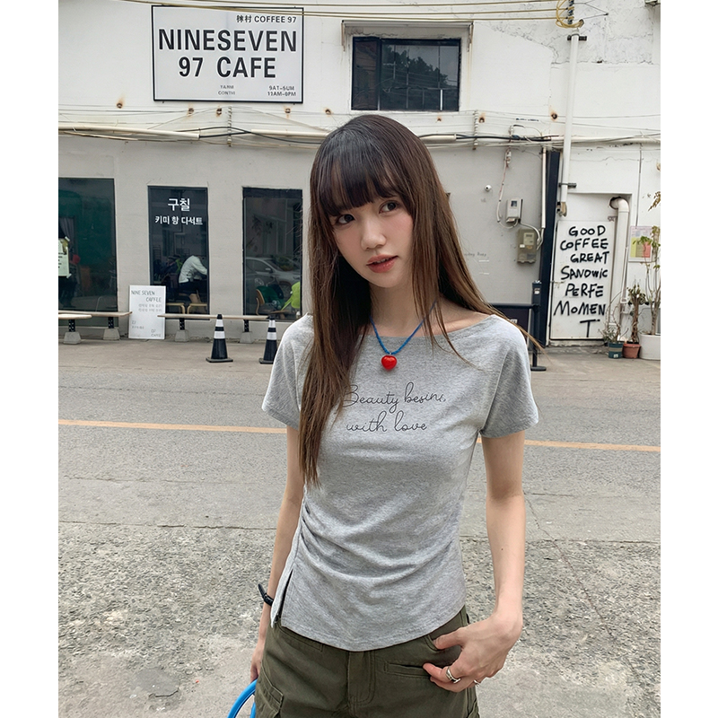 實拍實價不規則一字肩短袖t恤女2026新款設計感褶皺收腰露肩上衣