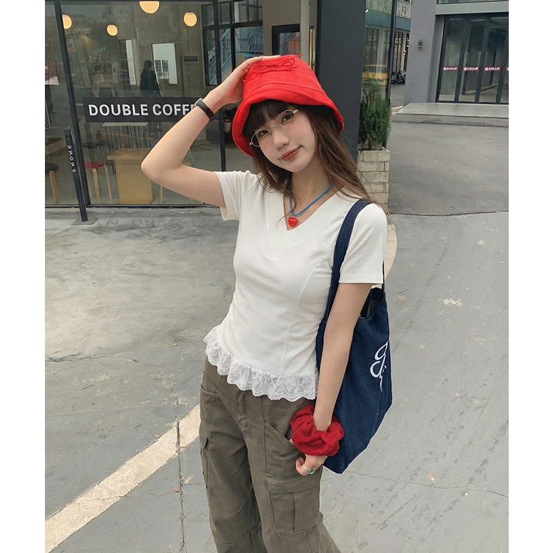 實拍實價蕾絲拼接V領緊身純色短袖T恤女春性感純欲修身顯瘦上衣