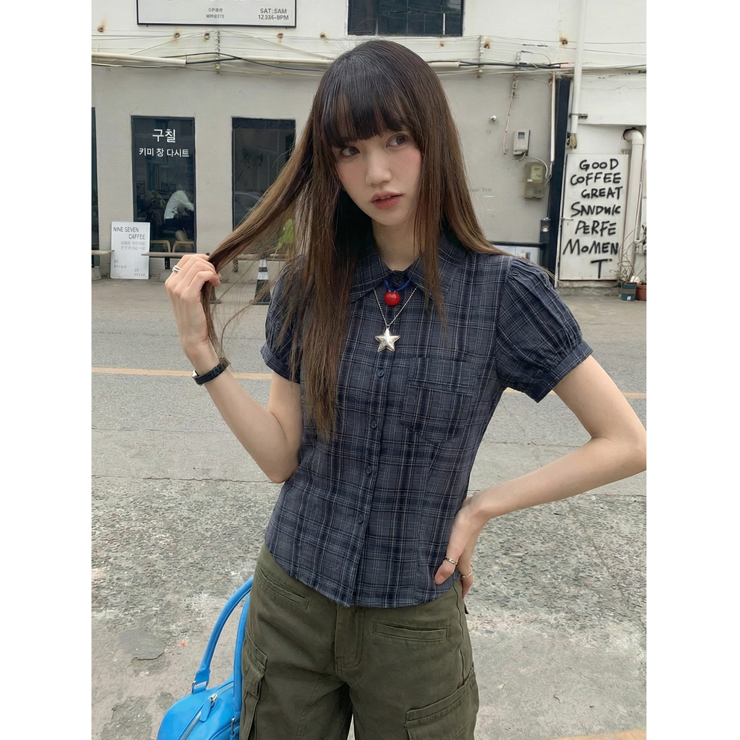 實拍實價韓系藍色格子花苞袖襯衫外套女夏休閑寬松短款襯衣短袖