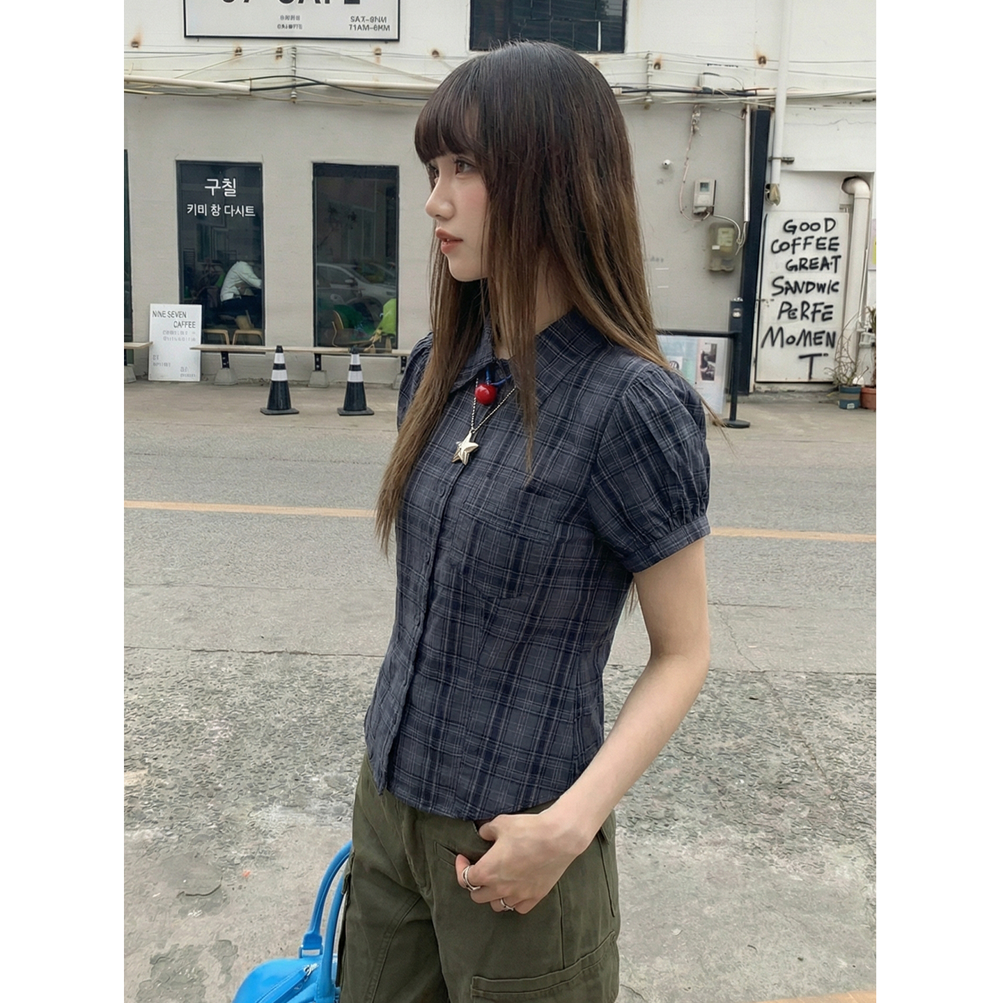 實拍實價韓系藍色格子花苞袖襯衫外套女夏休閑寬松短款襯衣短袖