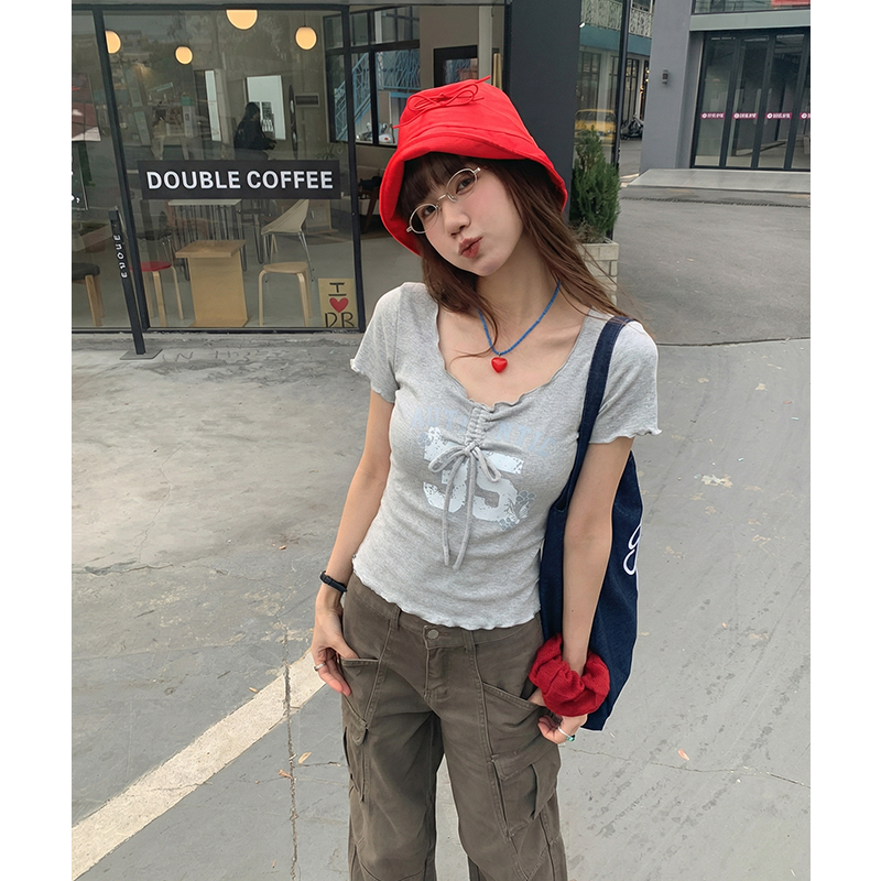 實拍實價#灰色花朵字母印花u領系帶木耳邊短袖t恤女夏季修身短款