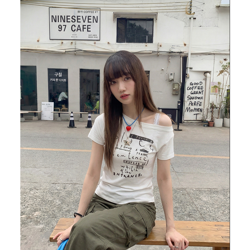 實拍實價#短袖t恤女2026夏季新款印花蕾絲吊帶拼接露肩斜肩上衣潮