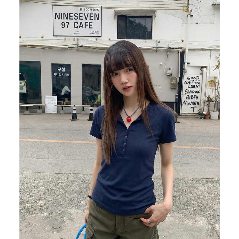 實拍實價#正肩短袖t恤女夏季2026新款設計感小眾紐扣鏤空短款上衣